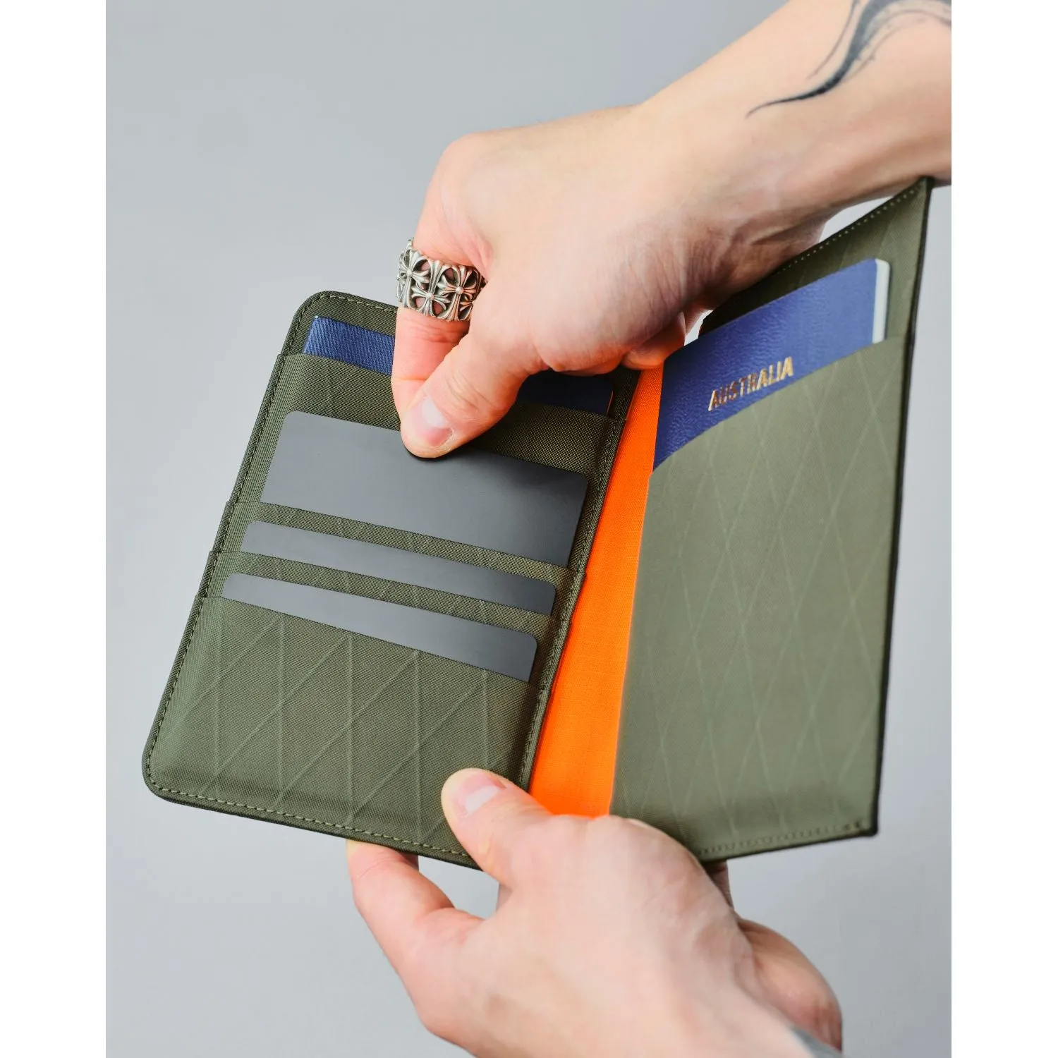 ALPAKA ARK Bifold Passport Wallet X-Pac VX21