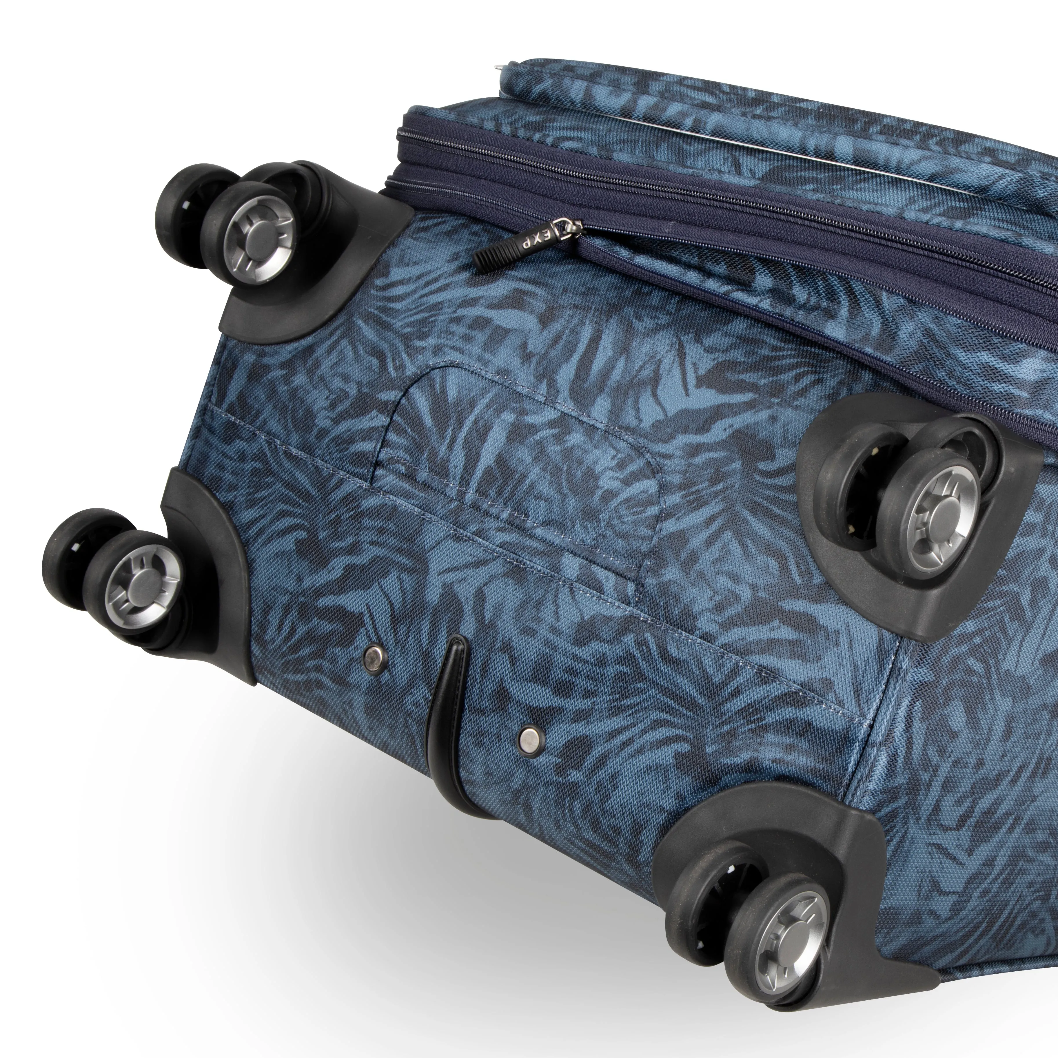 Avalon Softside Large Check-In Expandable Spinner