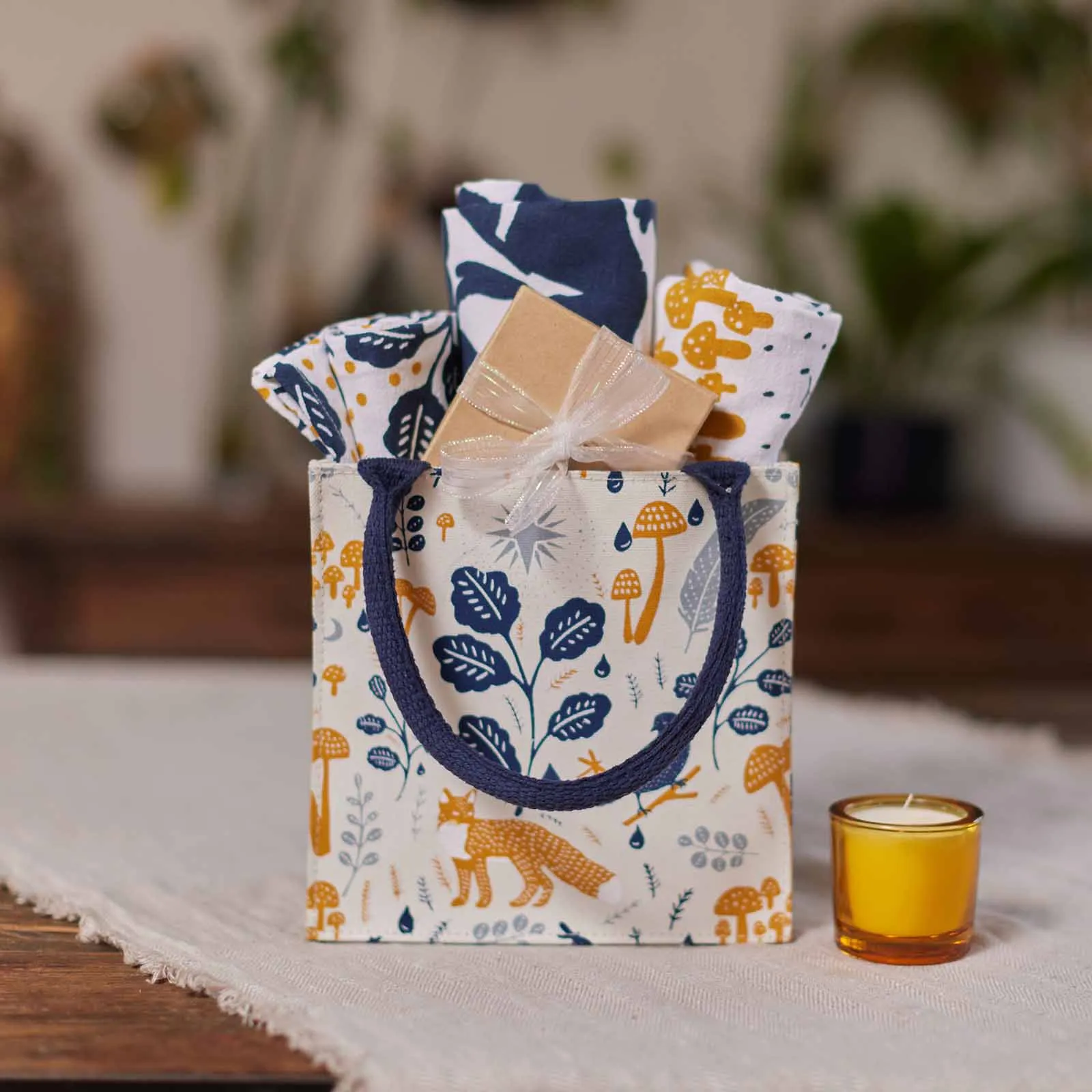 Fox and Feathers Reusable Itsy Bitsy Gift Bag