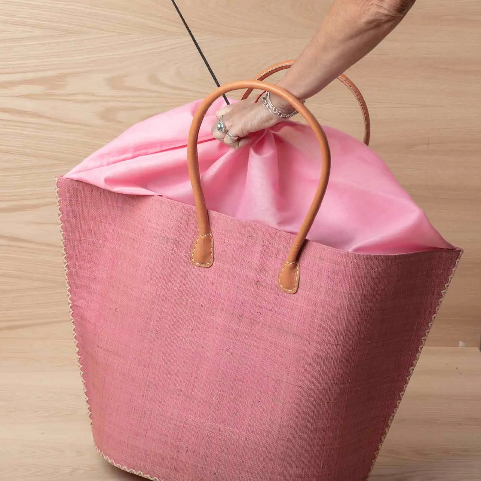 Raffia Pink Tote with Leather Handle