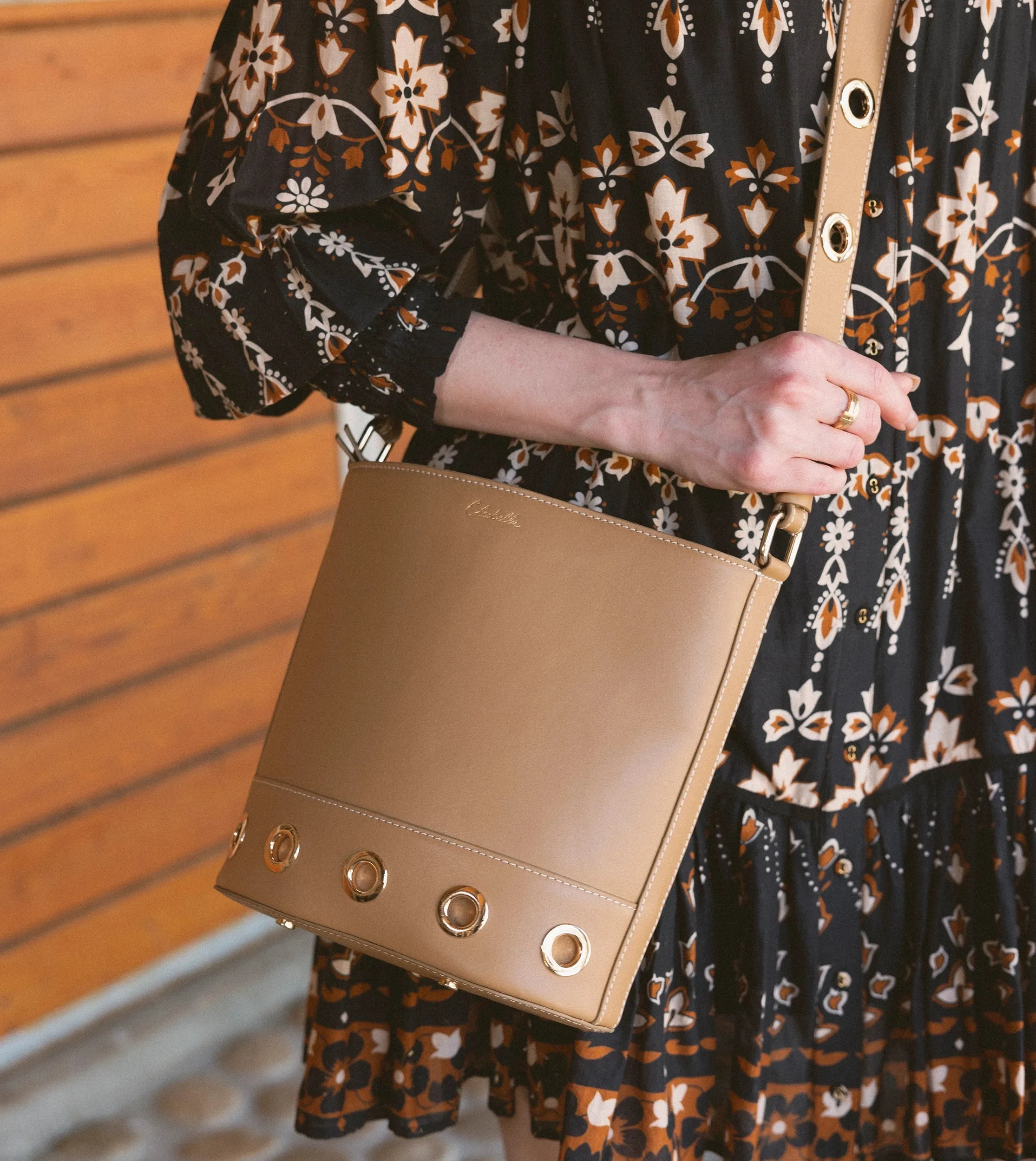 Rochelle Bucket Bag | Caramel